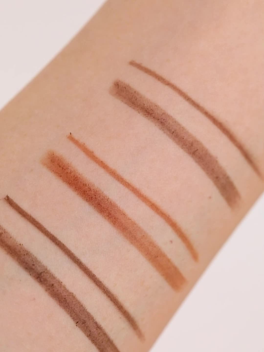 2-in-1 Eyebrow Pencil Brush